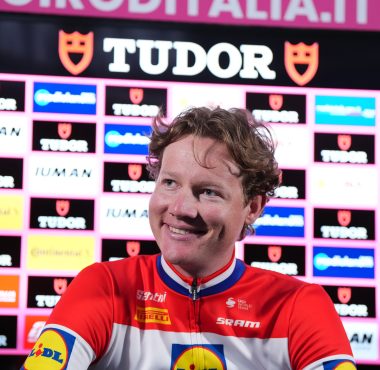 Daan Hoole, vincitore della 10^ tappa del Giro d'Italia 2025