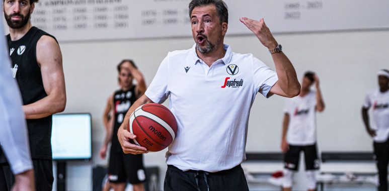 Luca Banchi, nuovo CT dell’Italbasket, ai tempi della panchina della Virtus Bologna