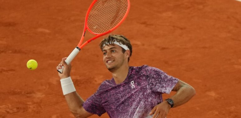 Monaco: “Cobolli alza il livello nei punti importanti da fuoriclasse. Zverev ha un vantaggio sugli altri semifinalisti”
